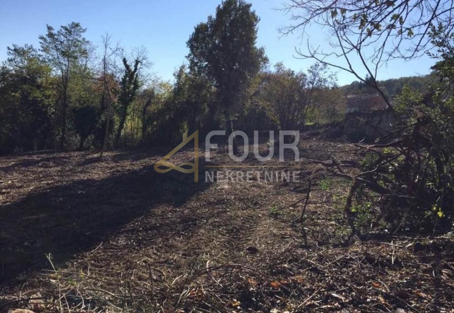 Kukurini, Pićan, 1.400m2