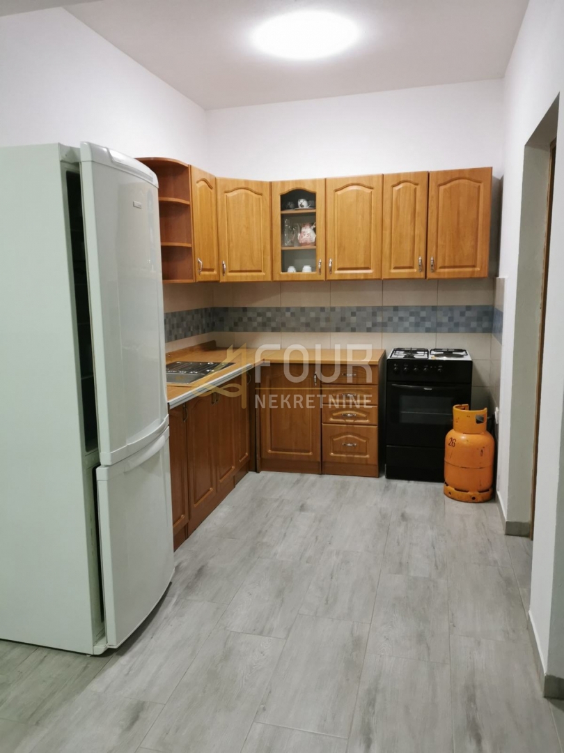 Škatari, Pula, 205m2