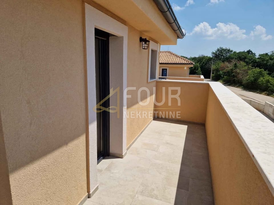 Svetvinčenat, 155m2