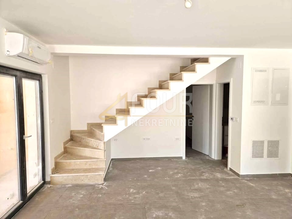 Svetvinčenat, 155m2