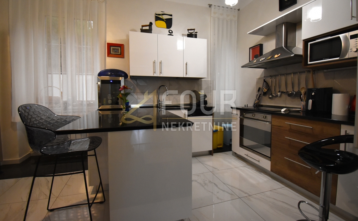 Pećine, Rijeka, 127,35m2