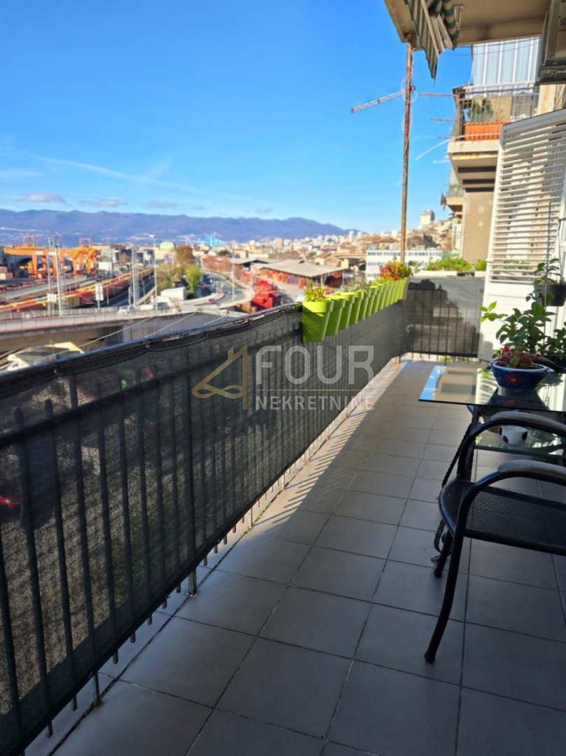 Pećine, Rijeka, 127,35m2