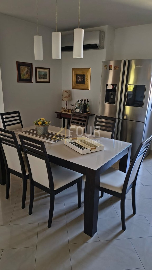 Ivanić Grad, 2 camere da letto, 60.47m2, balcone