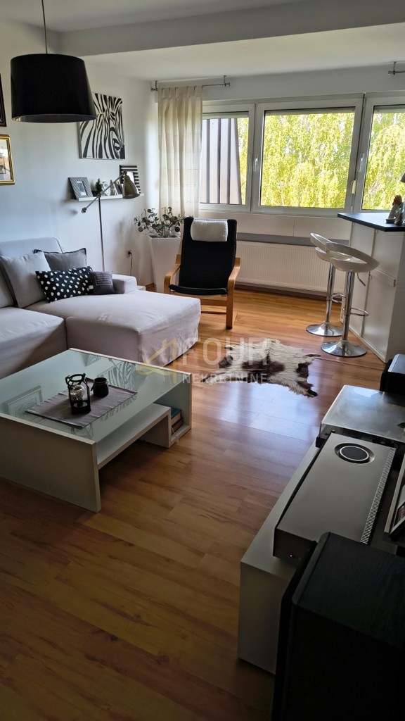 Ivanić Grad, 2 camere da letto, 60.47m2, balcone