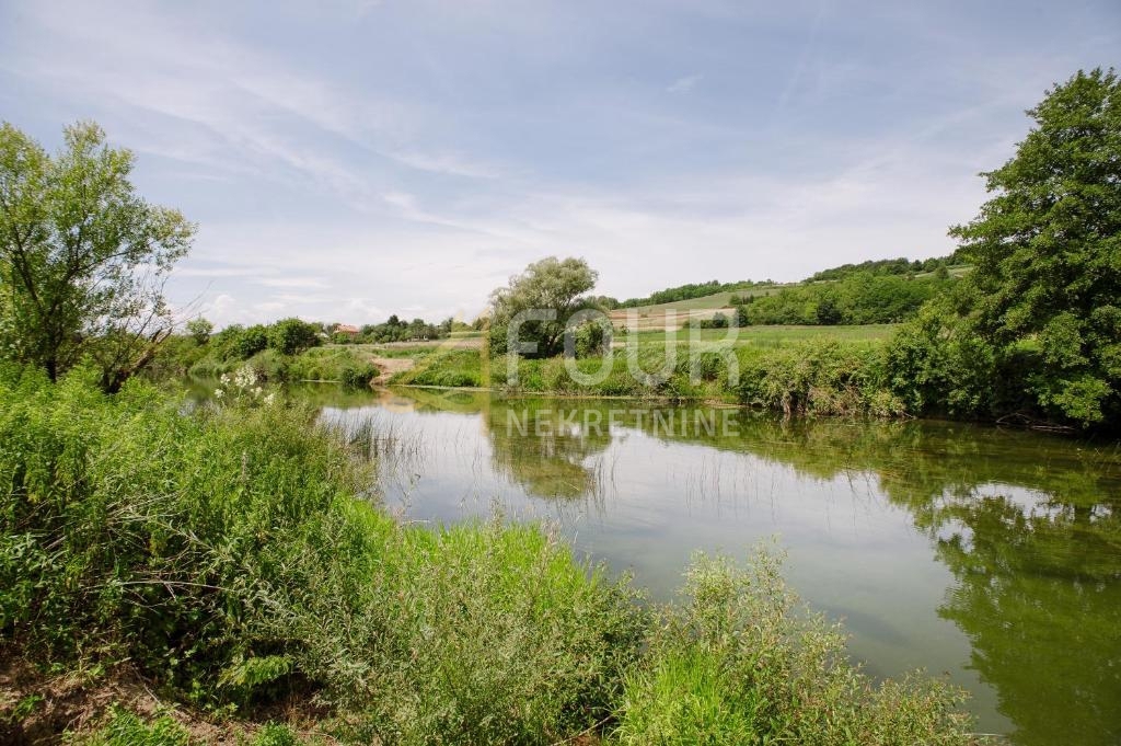 Karlovac - zona circostante, bellissima proprietà vicino alla Korana