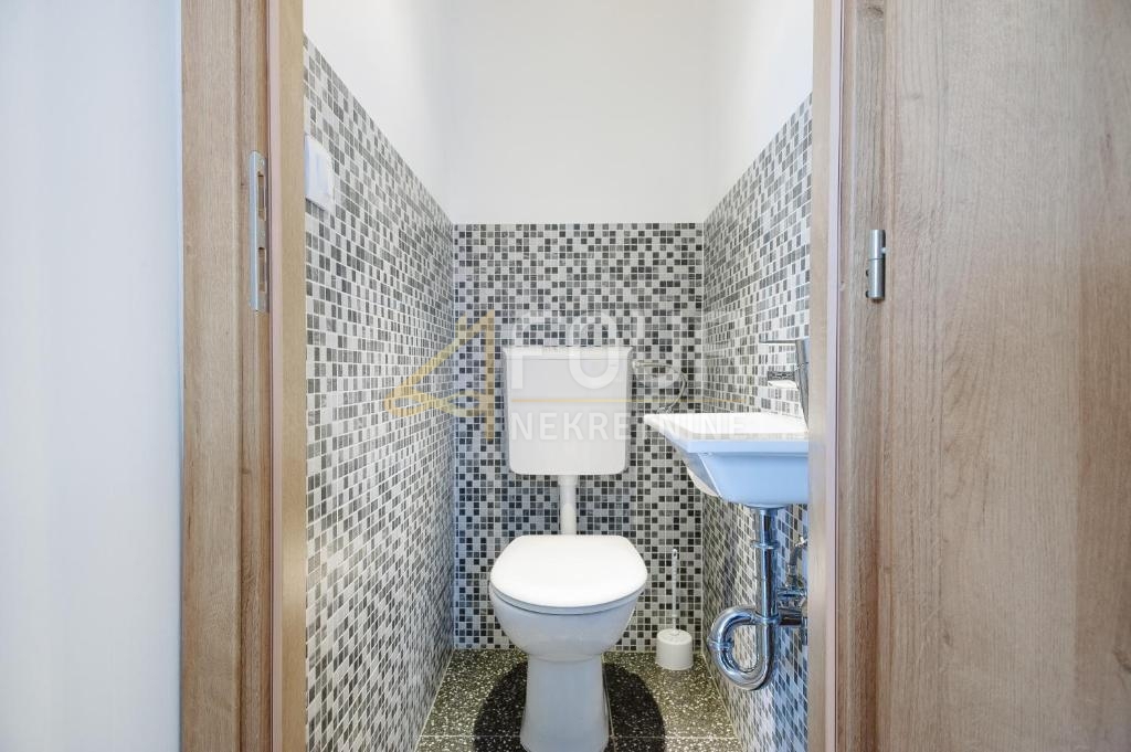 Karlovac - zona circostante, bellissima proprietà vicino alla Korana