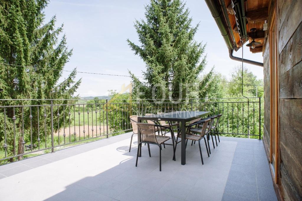 Karlovac - zona circostante, bellissima proprietà vicino alla Korana