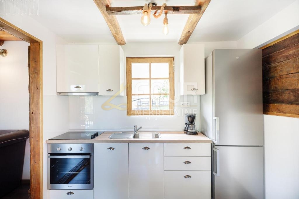 Karlovac - zona circostante, bellissima proprietà vicino alla Korana