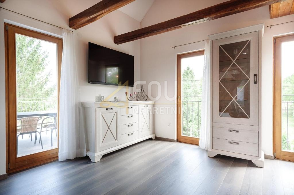 Karlovac - zona circostante, bellissima proprietà vicino alla Korana