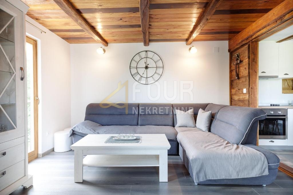 Karlovac - zona circostante, bellissima proprietà vicino alla Korana