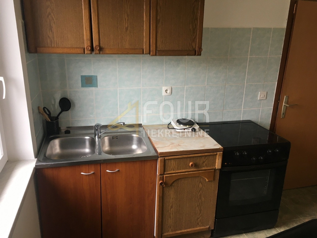 Trget, Raša, 247,26m2