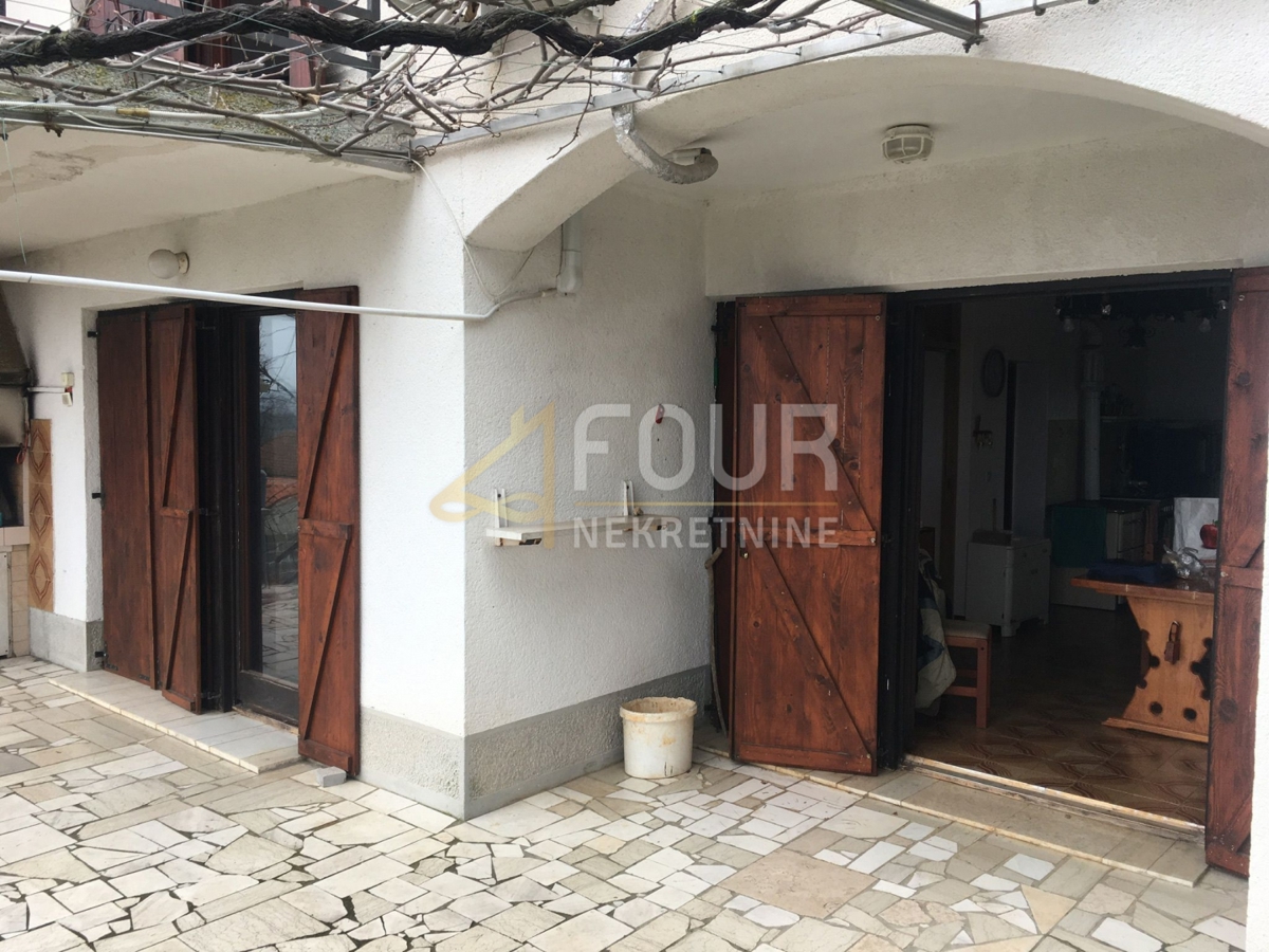 Trget, Raša, 247,26m2