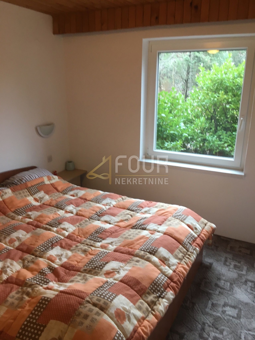 Trget, Raša, 247,26m2