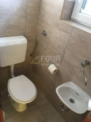 Trget, Raša, 247,26m2