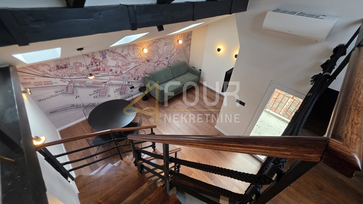 Fiume, centro cittadino, monolocale più soggiorno con cucina, 28.08m2, balcone