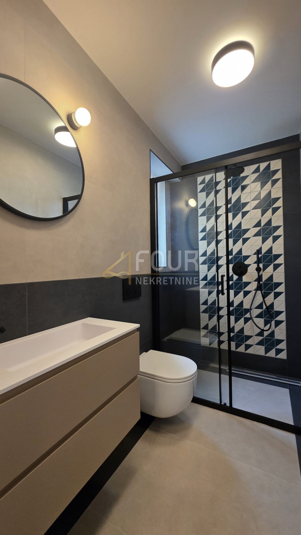 Fiume, centro cittadino, monolocale più soggiorno con cucina, 28.08m2, balcone