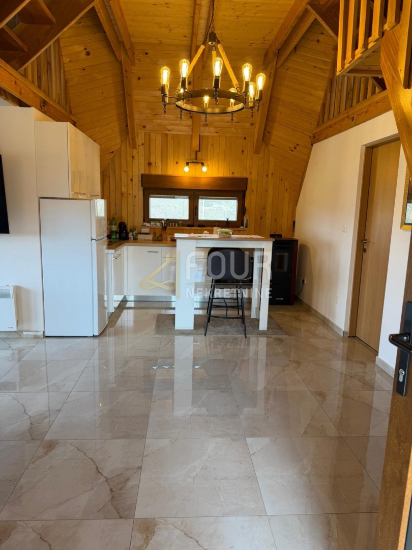 Karlovac - zona, casa indipendente, 114m2