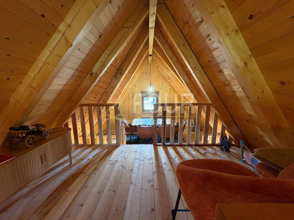 Karlovac - zona, casa indipendente, 114m2