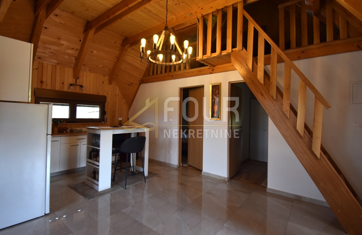 Karlovac - zona, casa indipendente, 114m2