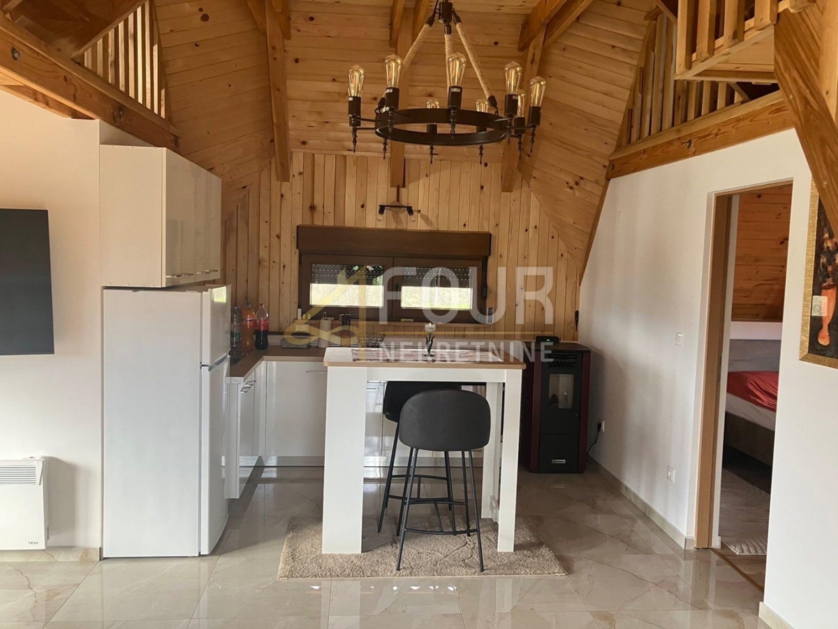 Karlovac - zona, casa indipendente, 114m2