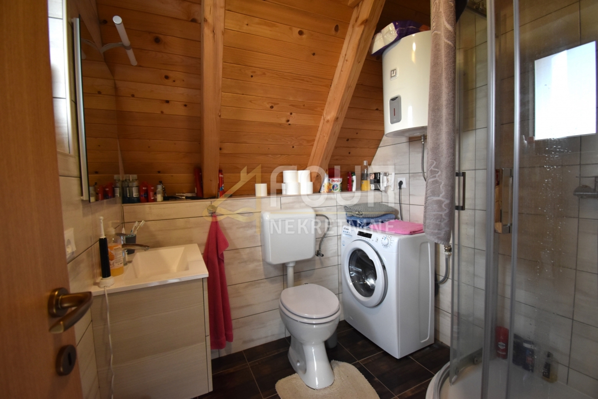 Karlovac - zona, casa indipendente, 114m2