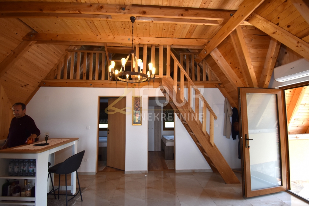 Karlovac - zona, casa indipendente, 114m2