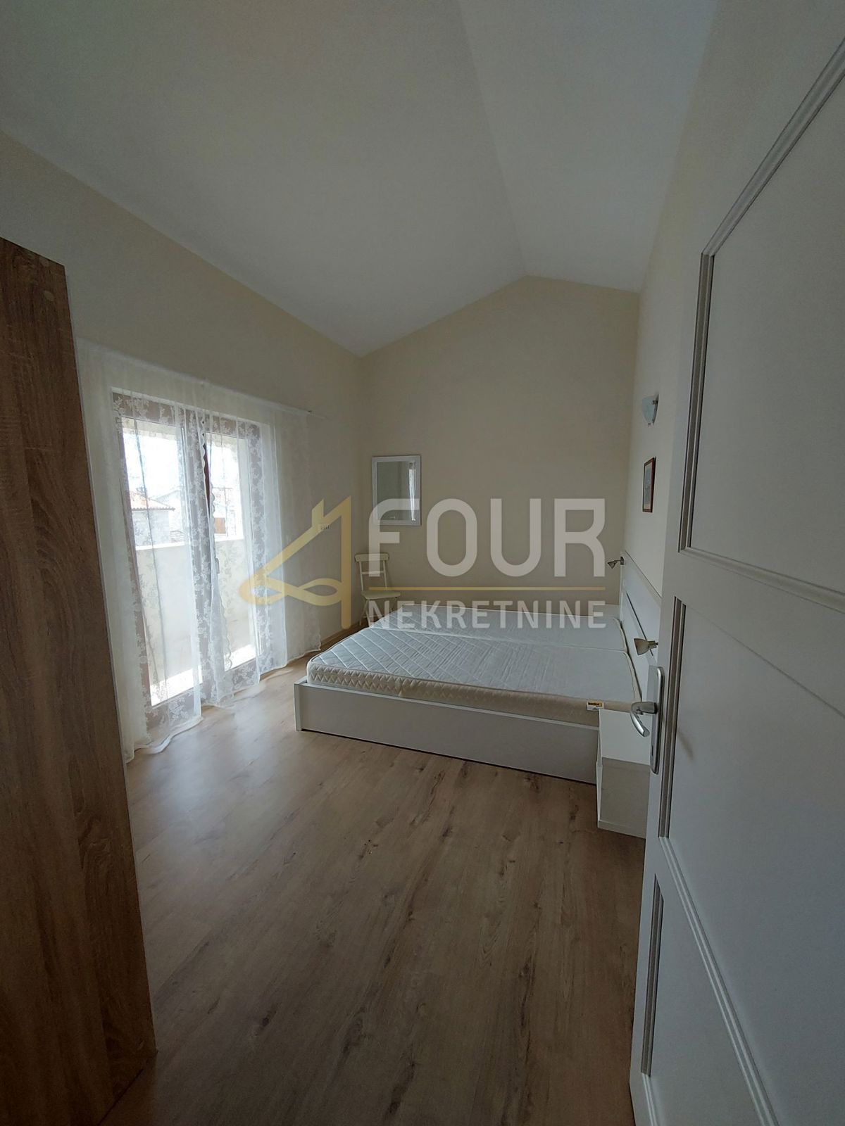 Kaštelir, Kaštelir-Labinci, 180m2