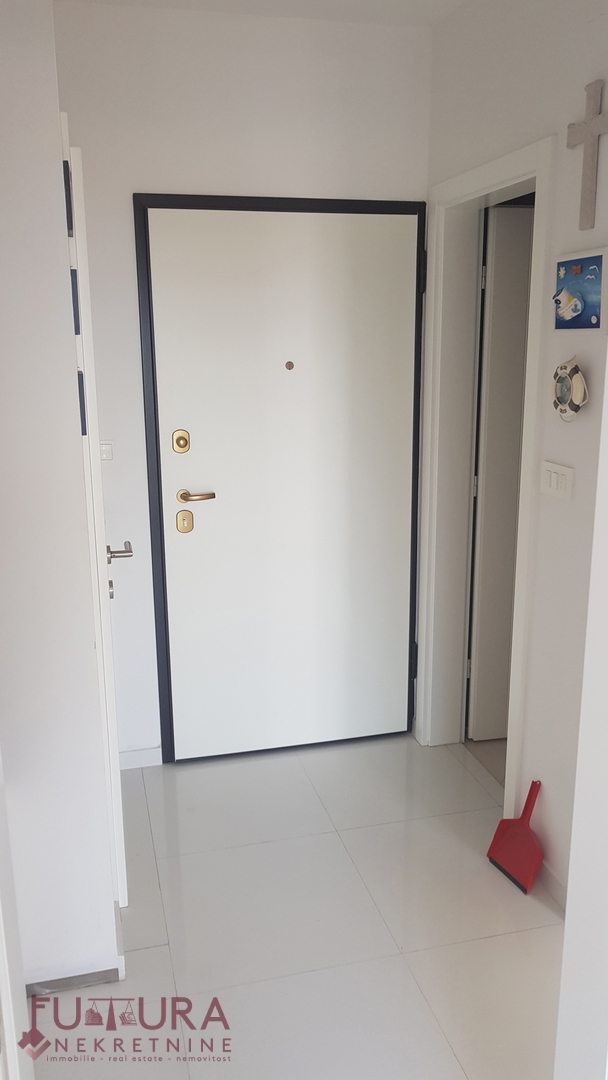 NOVALJA, VENDITA DI DUE APPARTAMENTI 87,73 M2, VISTA MERAVIGLIOSA!!!