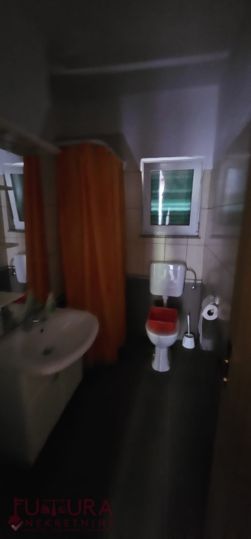 PAG - POVLJANA, CASA 300M2, 6 APPARTAMENTI, VENDITA, GARAGE, VISTA, POSIZIONE!!