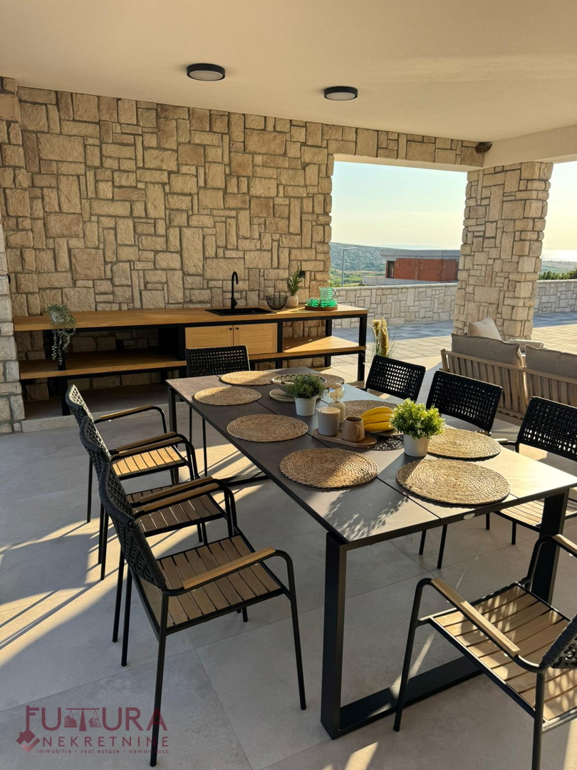 PAG - KOLAN, VILLA IN VENDITA 190 M2, NUOVA, PISCINA, VISTA!!!