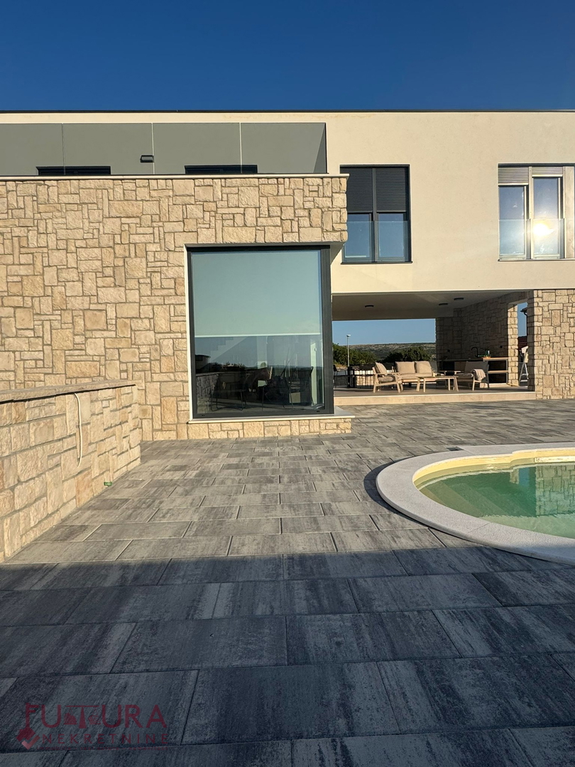 PAG - KOLAN, VILLA IN VENDITA 190 M2, NUOVA, PISCINA, VISTA!!!