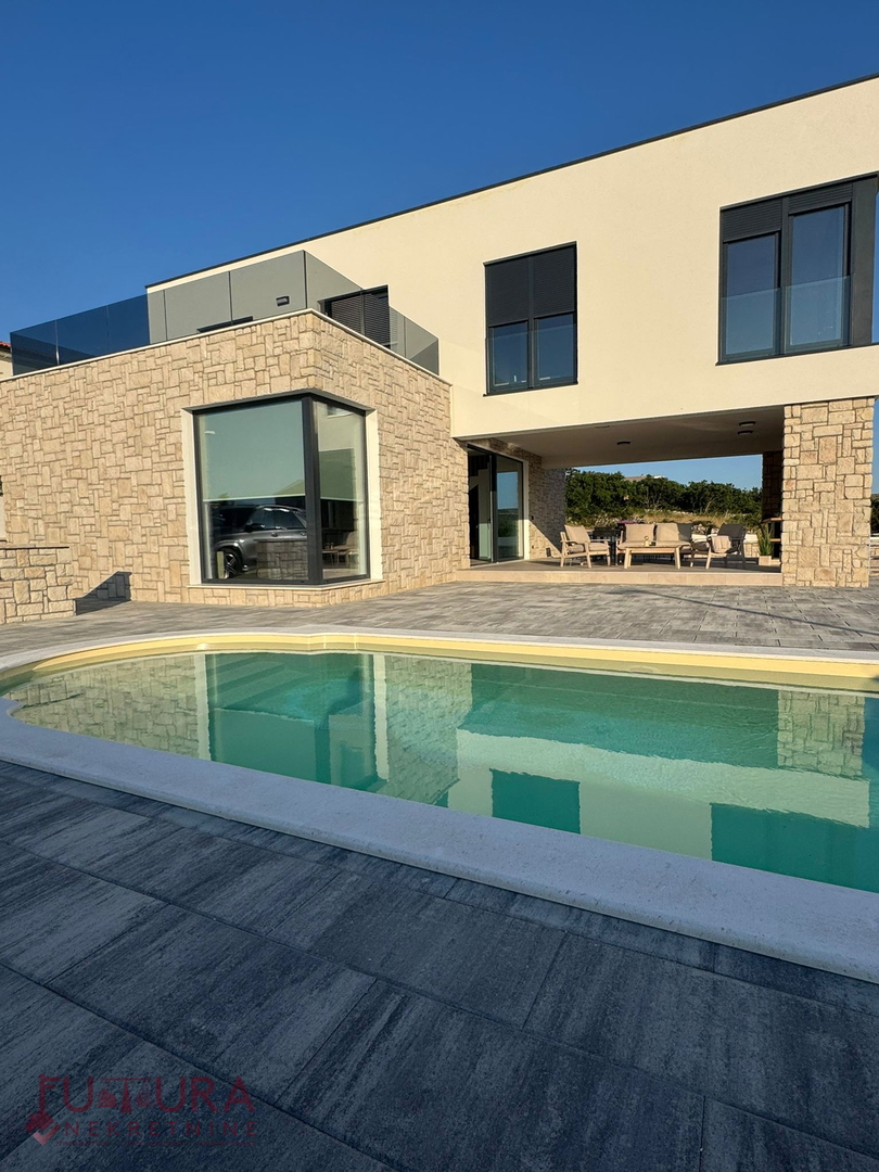 PAG - KOLAN, VILLA IN VENDITA 190 M2, NUOVA, PISCINA, VISTA!!!