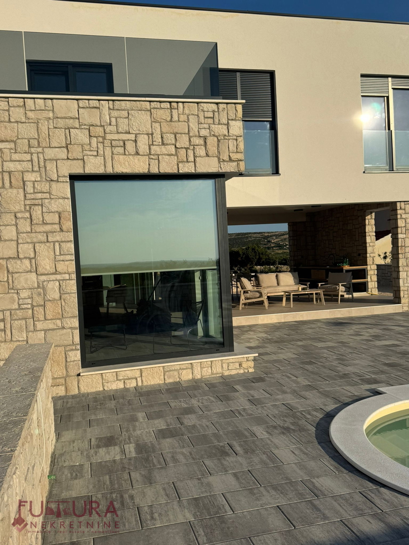 PAG - KOLAN, VILLA IN VENDITA 190 M2, NUOVA, PISCINA, VISTA!!!