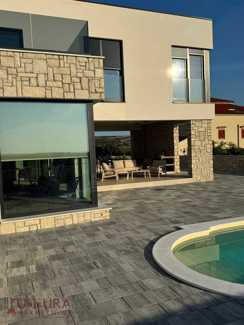 PAG - KOLAN, VILLA IN VENDITA 190 M2, NUOVA, PISCINA, VISTA!!!