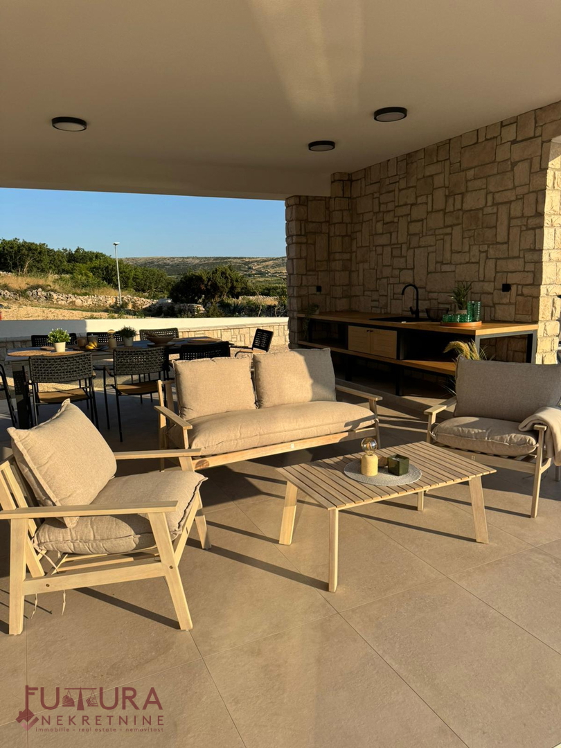 PAG - KOLAN, VILLA IN VENDITA 190 M2, NUOVA, PISCINA, VISTA!!!