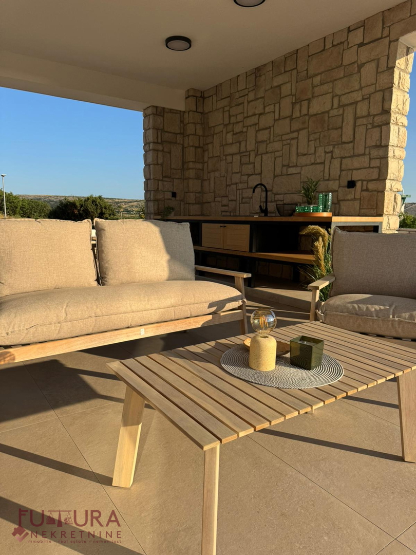 PAG - KOLAN, VILLA IN VENDITA 190 M2, NUOVA, PISCINA, VISTA!!!