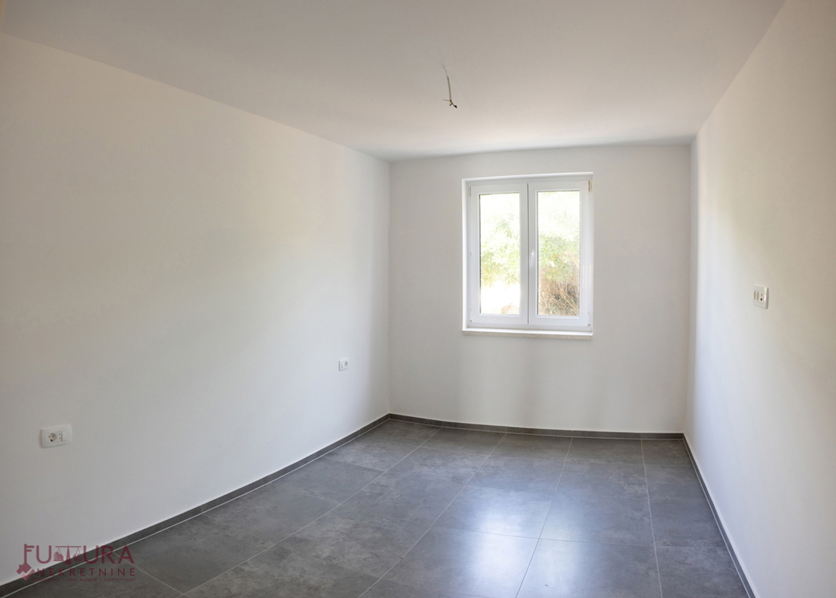 PAG - MANDRE, APPARTAMENTO 100,32 M2, VENDITA, VISTA, GIARDINO, GARAGE, POSIZIONE!!!