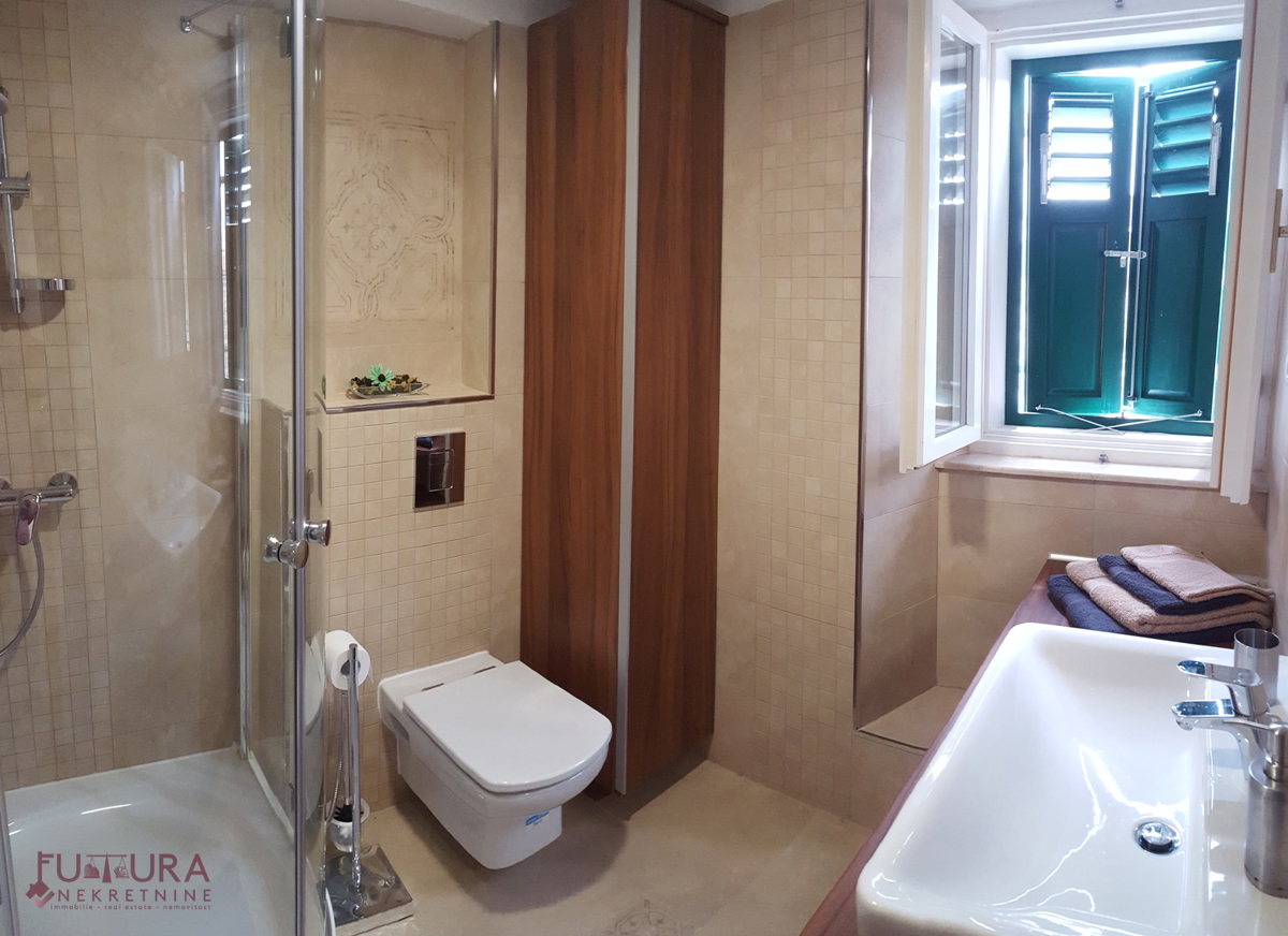 PAG - CENTRO, CASA 150 M2, VENDITA, STRUTTURA RICETTIVA TURISTICA RODATA, POSIZIONE!!!