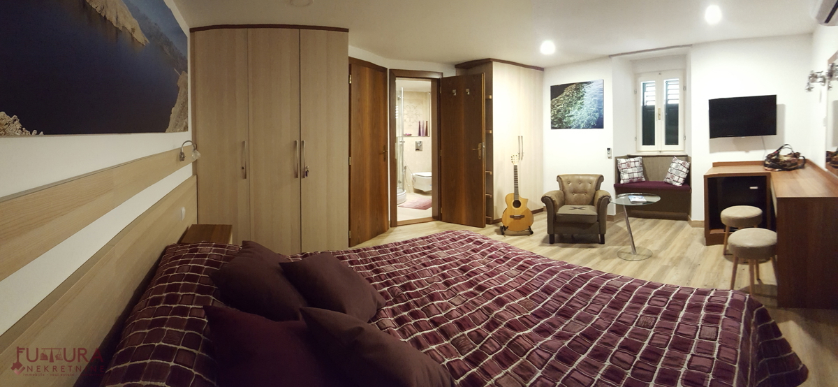 PAG - CENTRO, CASA 150 M2, VENDITA, STRUTTURA RICETTIVA TURISTICA RODATA, POSIZIONE!!!