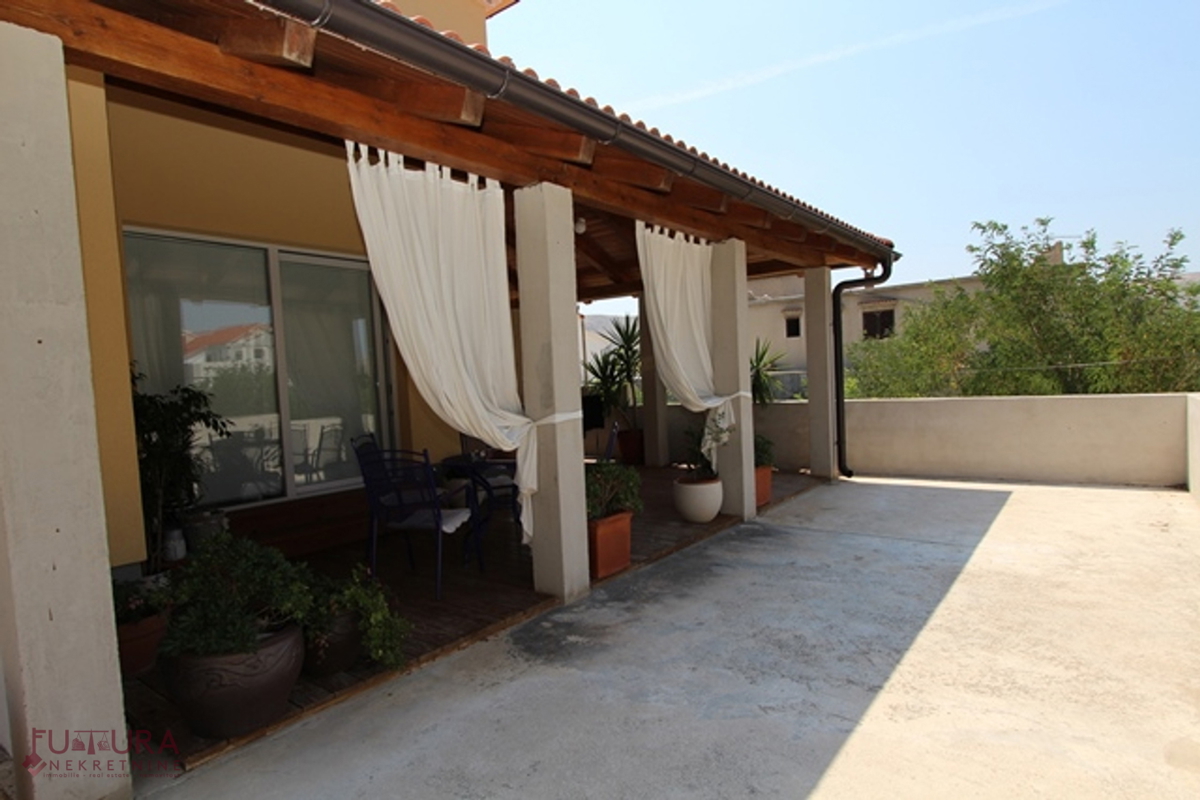 PAG, VENDITA CASA 298 M2, VISTA, POSIZIONE!!