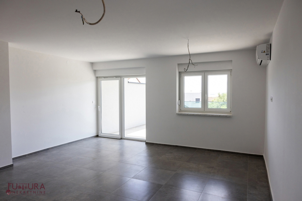 PAG - MANDRE, APPARTAMENTO 100,32 M2, VENDITA, VISTA, GIARDINO, GARAGE, POSIZIONE!!!