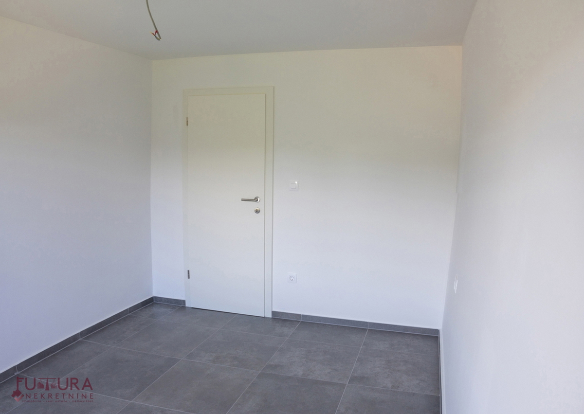 PAG - MANDRE, APPARTAMENTO 100,32 M2, VENDITA, VISTA, GIARDINO, GARAGE, POSIZIONE!!!