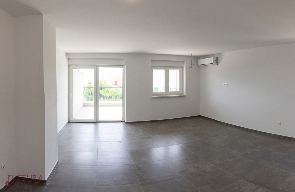 PAG - MANDRE, APPARTAMENTO 100,32 M2, VENDITA, VISTA, GIARDINO, GARAGE, POSIZIONE!!!