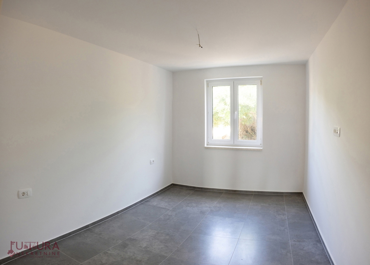 PAG - MANDRE, APPARTAMENTO 100,32 M2, VENDITA, VISTA, GIARDINO, GARAGE, POSIZIONE!!!