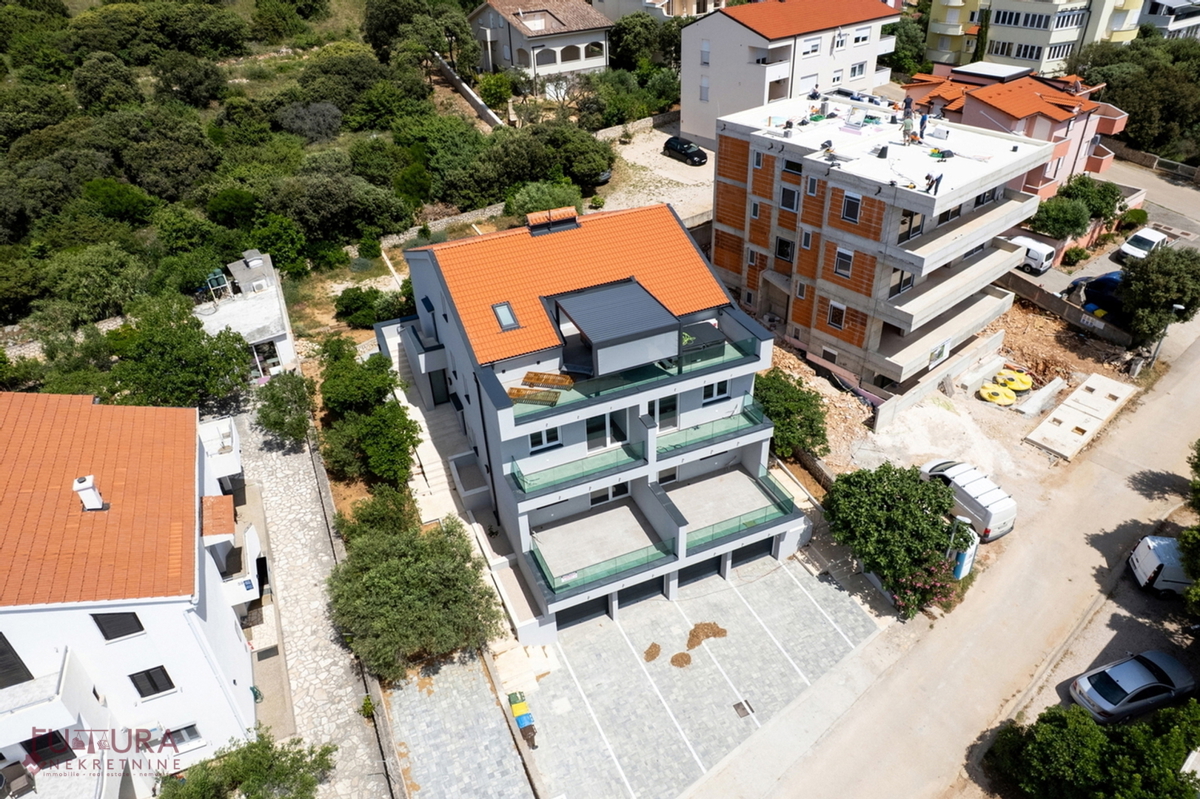 PAG - MANDRE, APPARTAMENTO 100,32 M2, VENDITA, VISTA, GIARDINO, GARAGE, POSIZIONE!!!