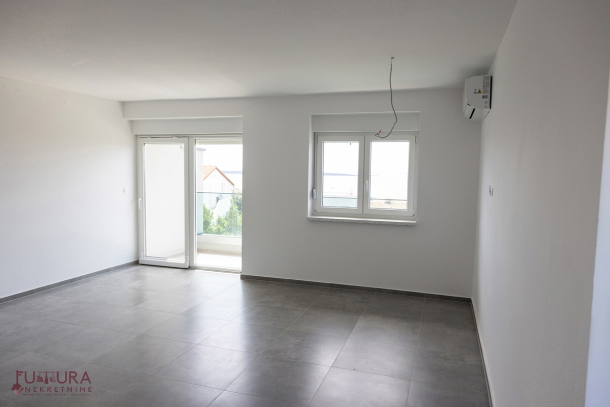 PAG - MANDRE, APPARTAMENTO 100,32 M2, VENDITA, VISTA, GIARDINO, GARAGE, POSIZIONE!!!