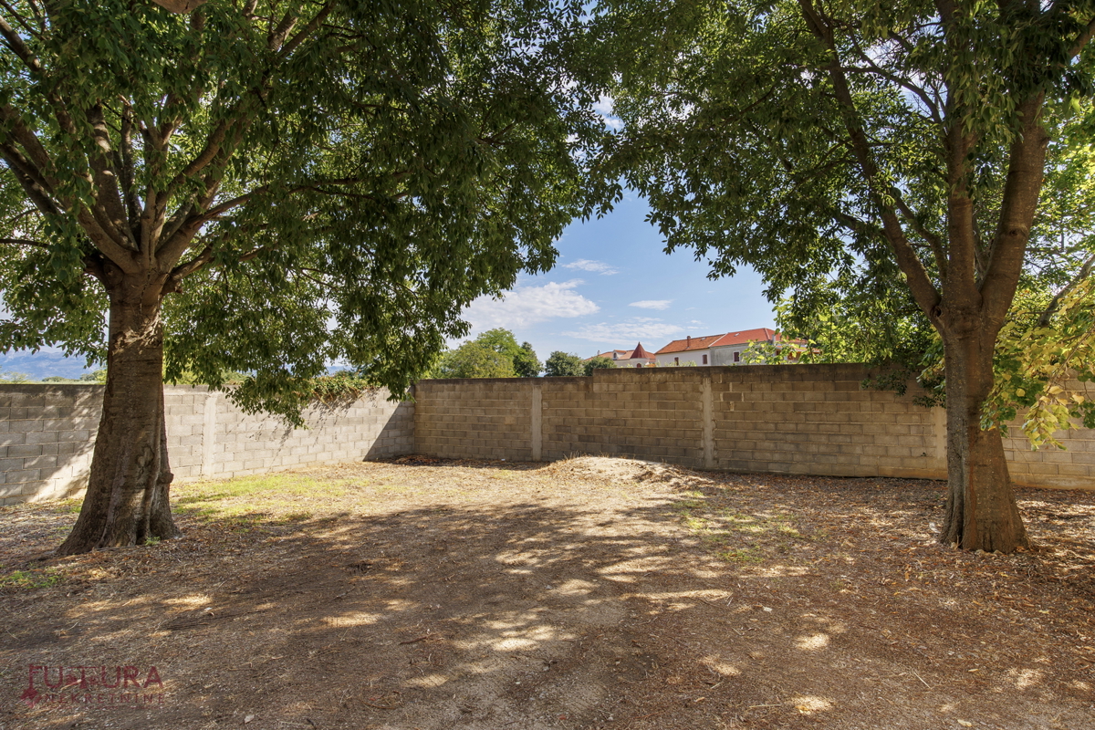 ZADAR - SMILČIĆ, CASA 470 M2, VENDITA, GARAGE!