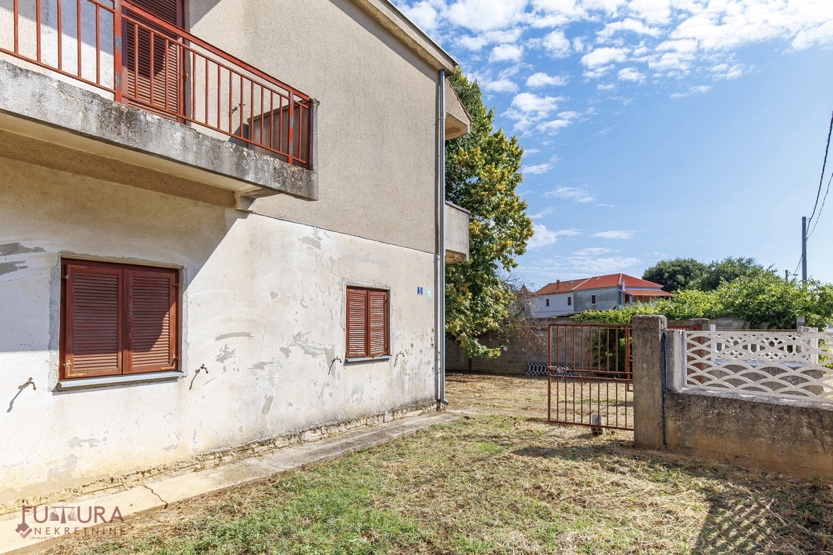 ZADAR - SMILČIĆ, CASA 470 M2, VENDITA, GARAGE!