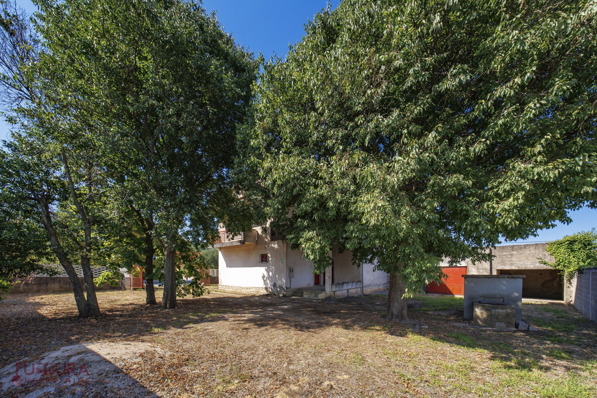 ZADAR - SMILČIĆ, CASA 470 M2, VENDITA, GARAGE!