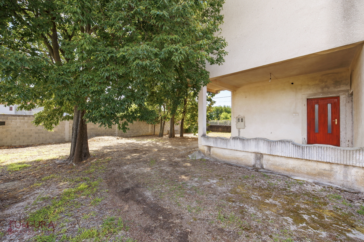 ZADAR - SMILČIĆ, CASA 470 M2, VENDITA, GARAGE!